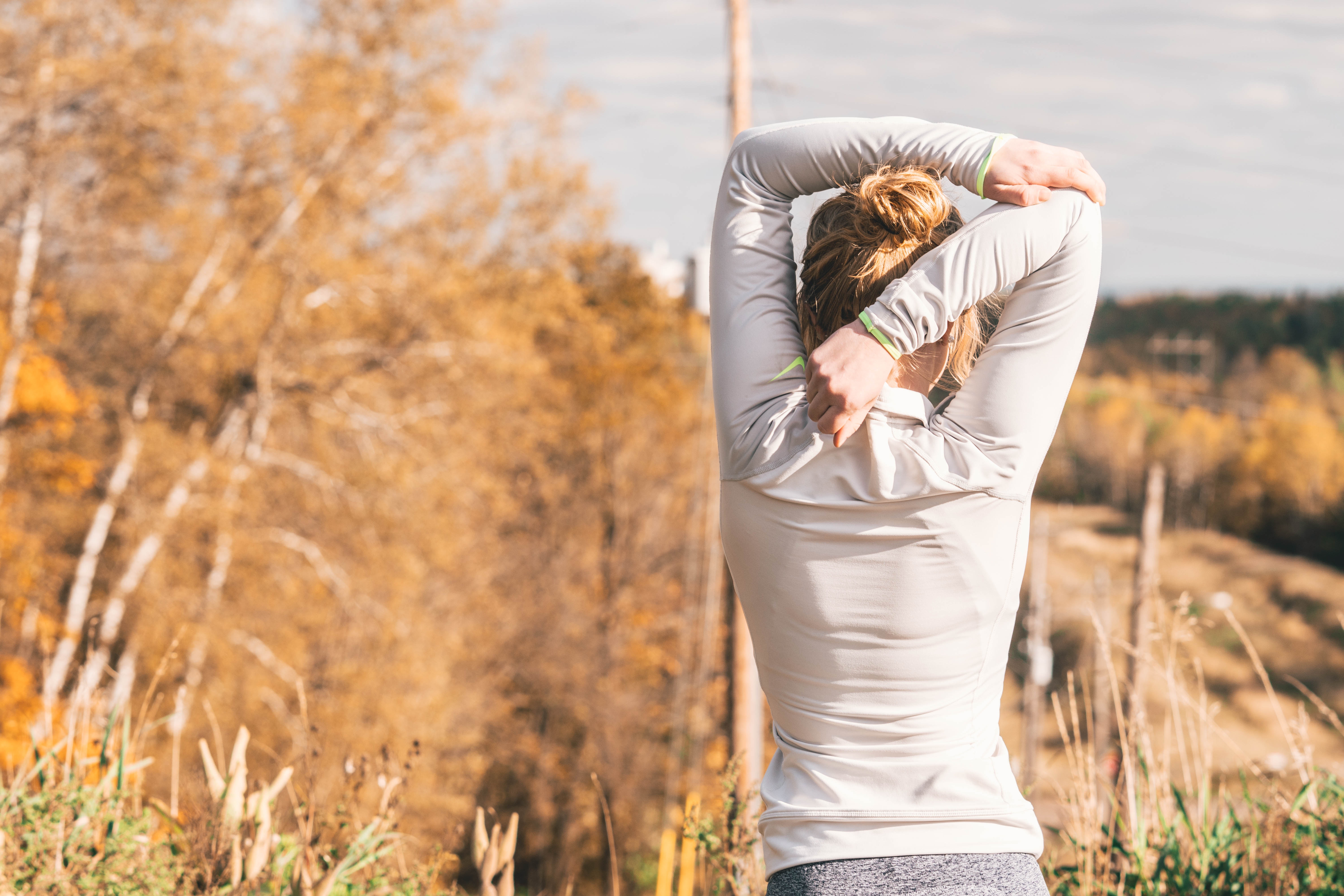 Jeune femme en train de faire du sport, bonne santé